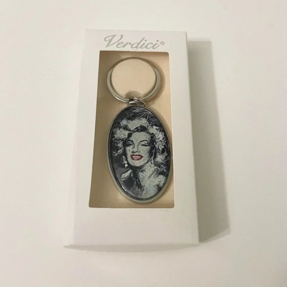 Verdici Marilyn Monroe Keychain Elby Gifts - Picture 16 of 16